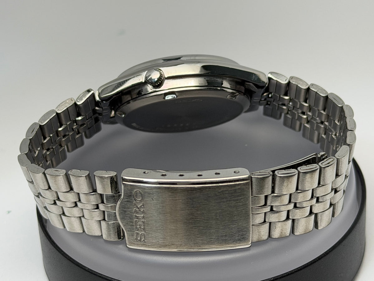 Vintage Seiko 5 Automatic 7009 – Dark Dial – 34mm | W0090