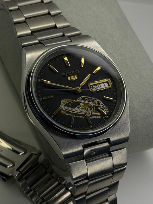 Seiko 5 automatic vintage engraved Porsche.