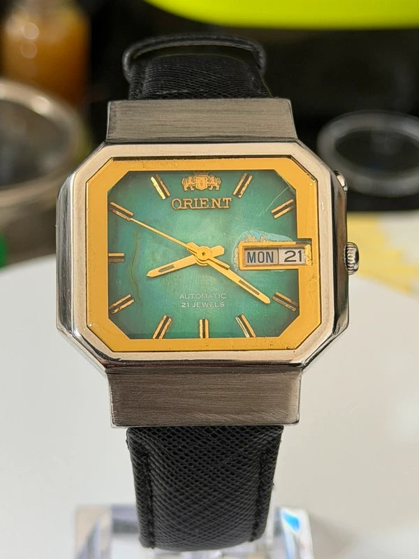 Orient Automatic 21 Jewels — Green Dial, 35mm — photograph 5