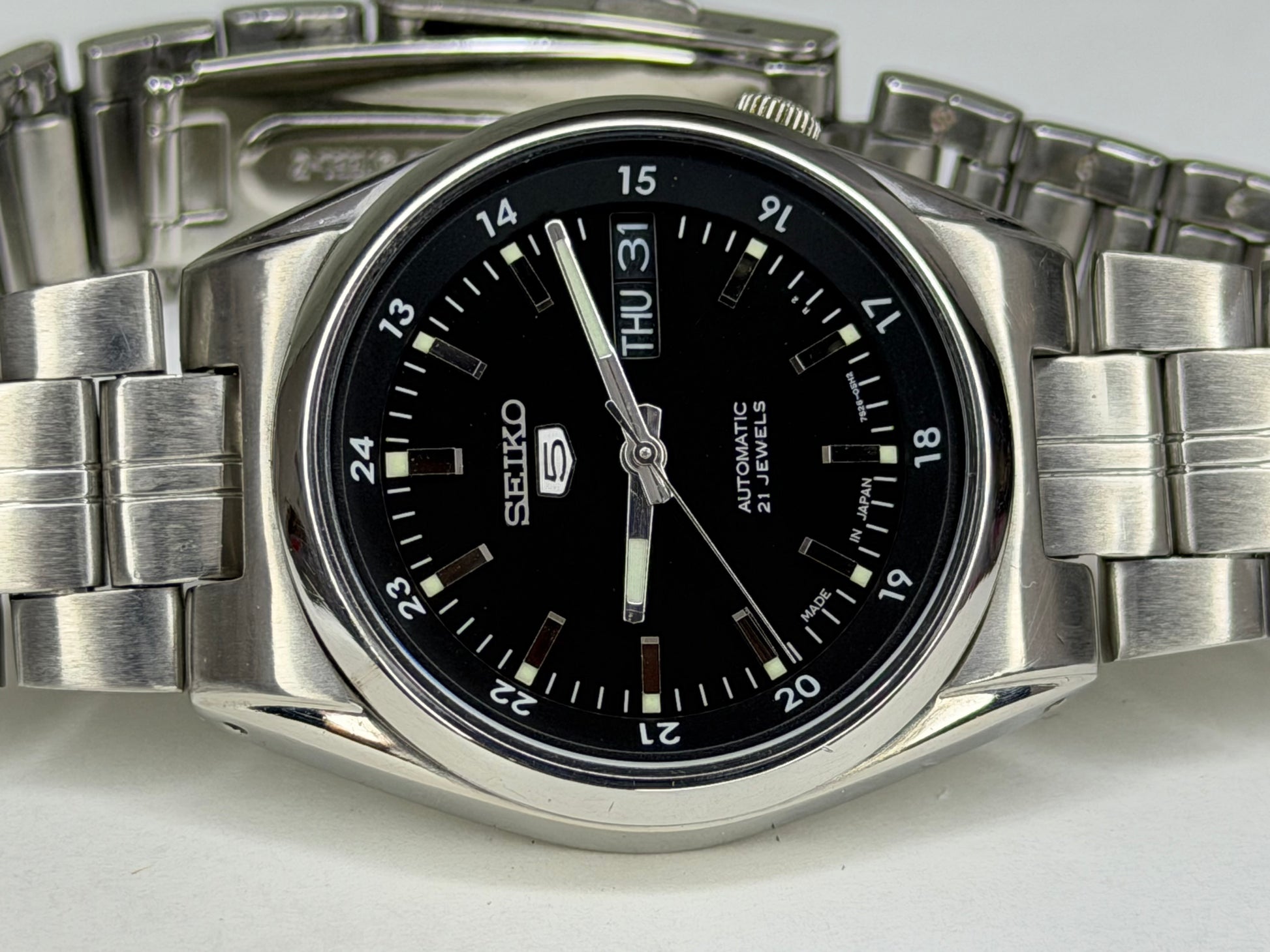 SEIKO Automatic – Black Dial, Day-Date, Sports Watch (Vintage)