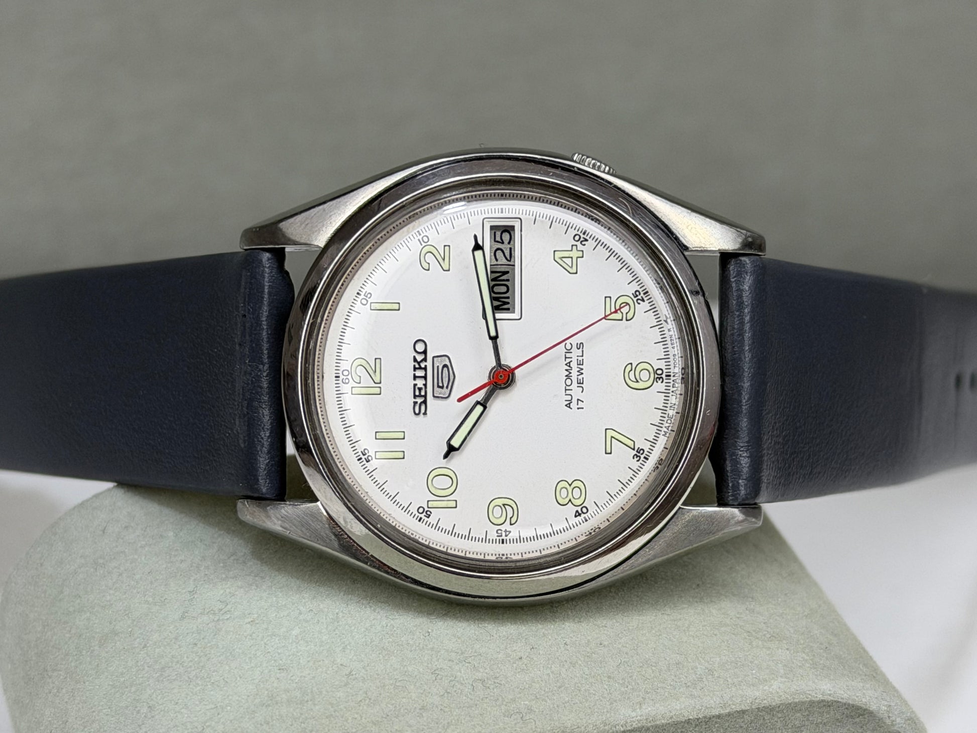 SEIKO 5 – Automatic, Day-Date, Casual Watch (Vintage)