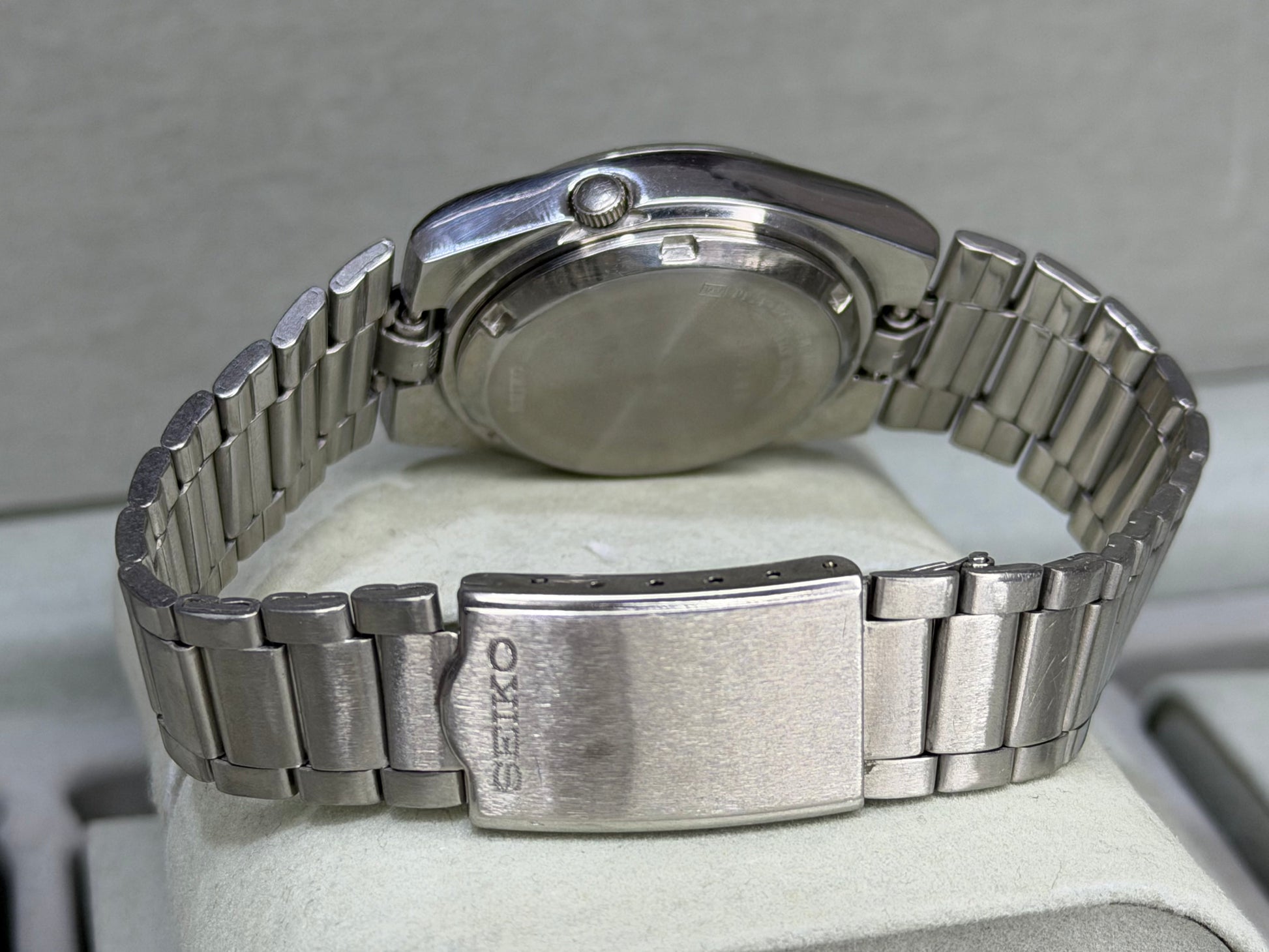 SEIKO 5 – Automatic, Yellow Dial, Day-Date Watch (Vintage)