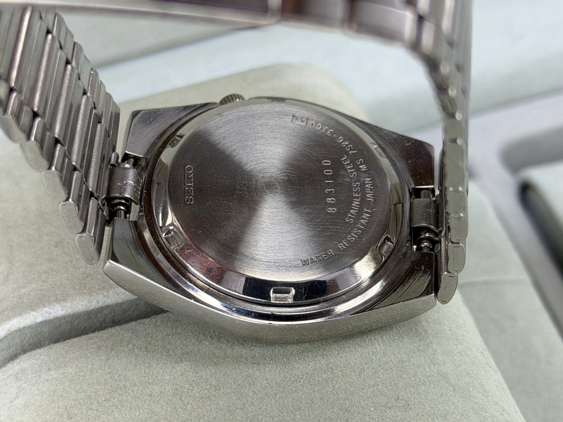 SEIKO 5 – Automatic, Yellow Dial, Day-Date Watch (Vintage)