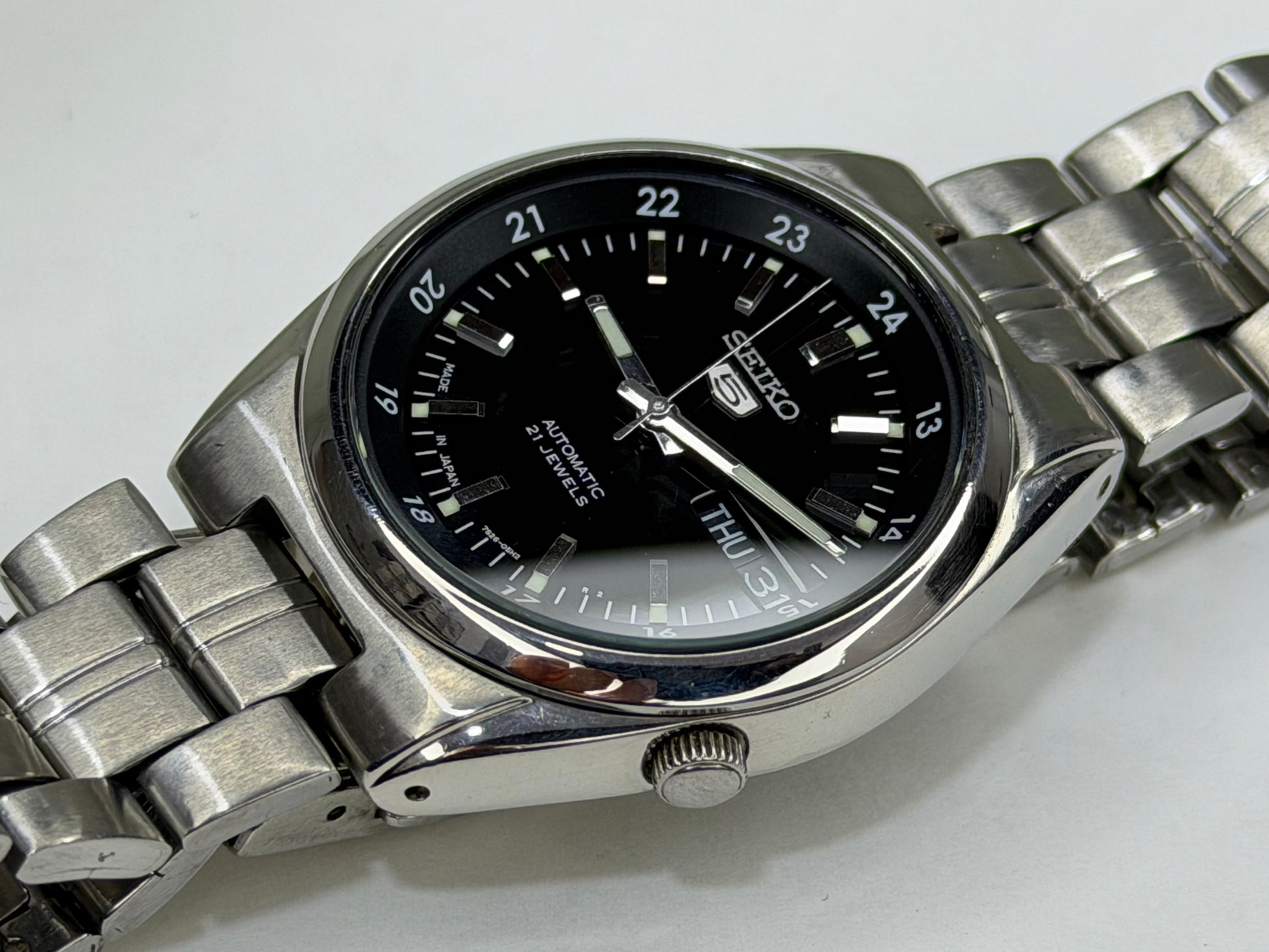 SEIKO Automatic – Black Dial, Day-Date, Sports Watch (Vintage)