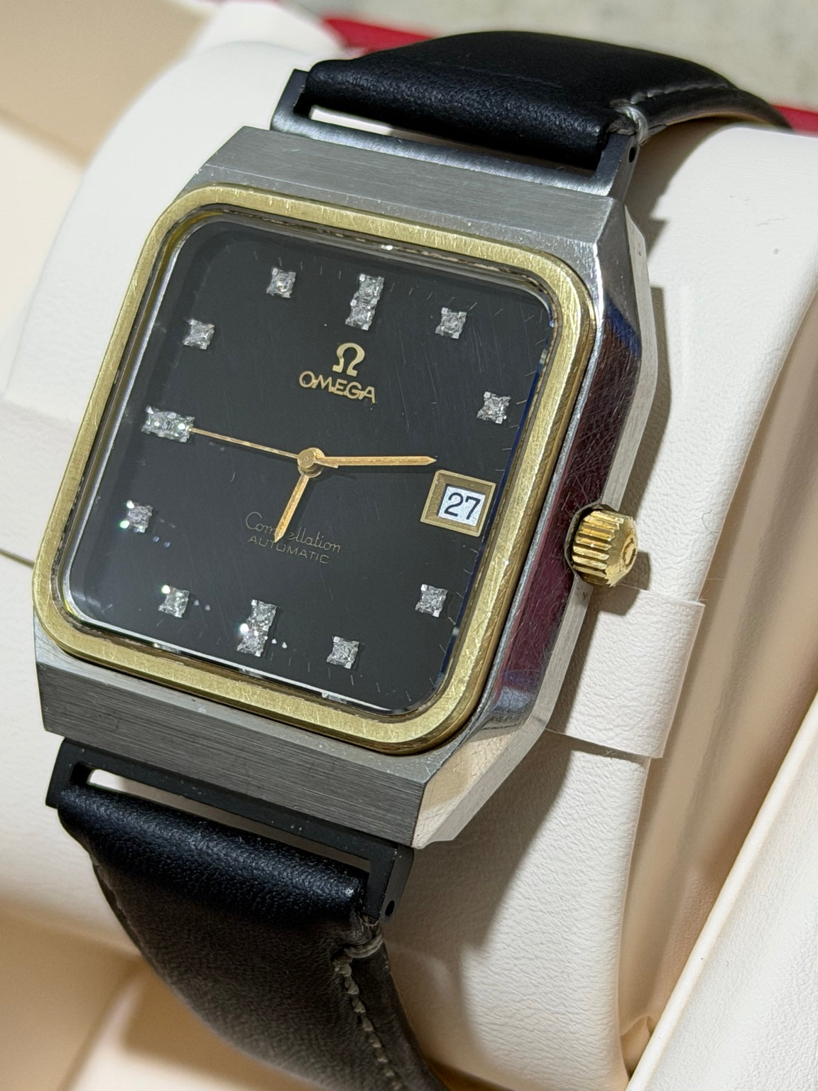 W0067 Omega Constellation watch and included box — detail 2