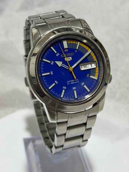 Original blue Seiko photograph 8164