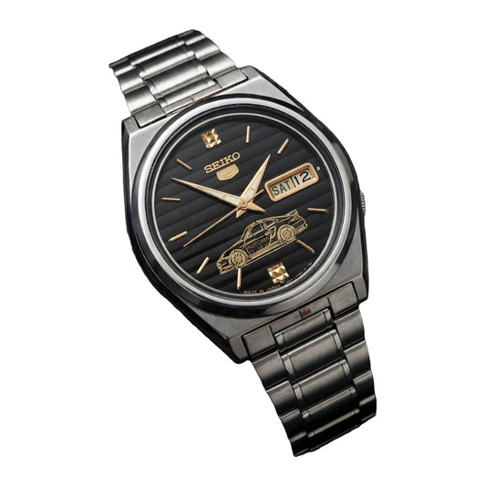 Classic Seiko 5 automatic Japanese mens watch Porsche 911 Turbo Dial — front product photograph on a white background
