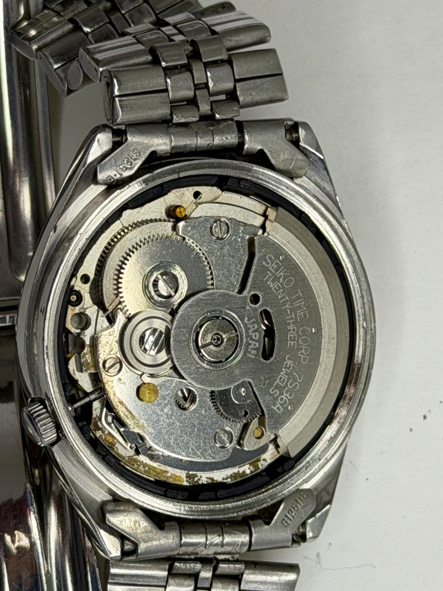 SEIKO Automatic – White Dial, Day-Date, Vintage Wristwatch
