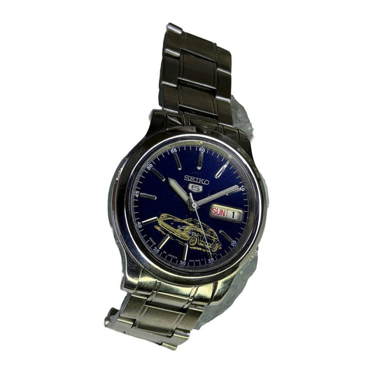 Seiko 5 automatic vintage — front product photograph on a white background