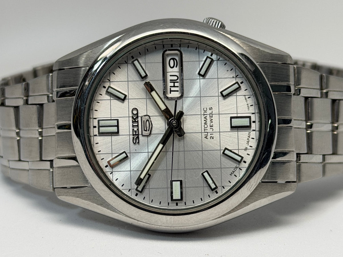 Seiko 5 silver grid dial automatic watch — original photograph