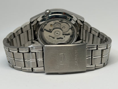 Seiko 5 silver grid dial automatic watch — original photograph