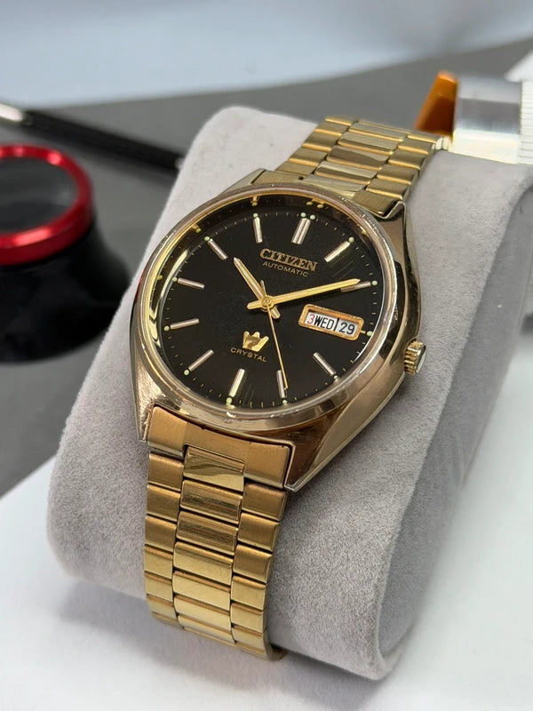 Citizen Automatic — Black Dial & Gold-Plated Case, 36mm — photograph 1