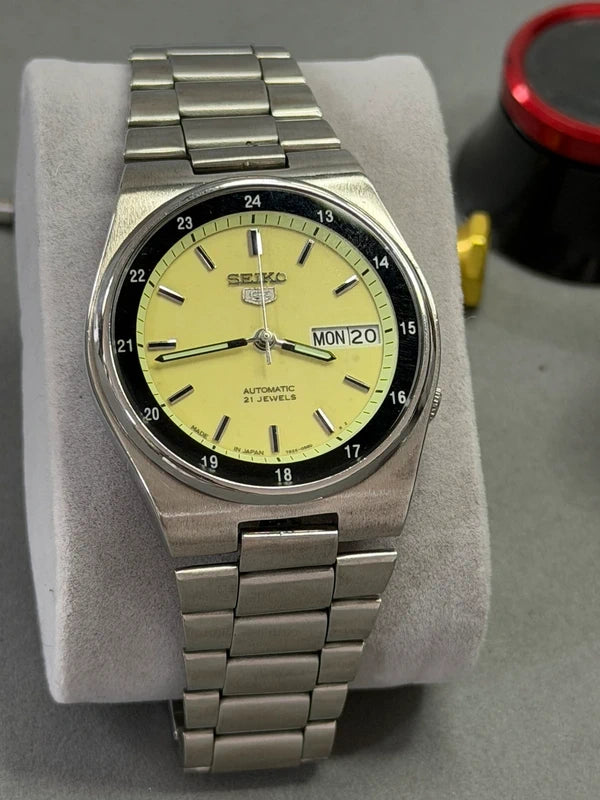Seiko — Full Lume Dial, 35mm — photograph 2