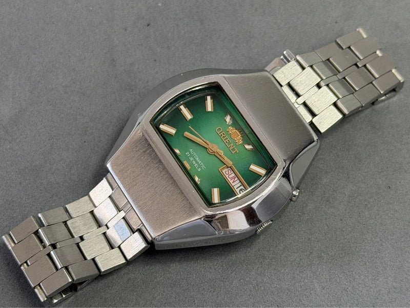 Orient Automatic — Vintage Case, 34mm — photograph 2