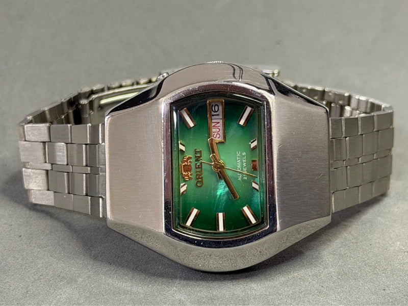 Orient Automatic — Vintage Case, 34mm — photograph 5