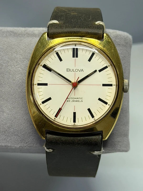Bulova Automatic — 35mm, Leather Strap — photograph 1
