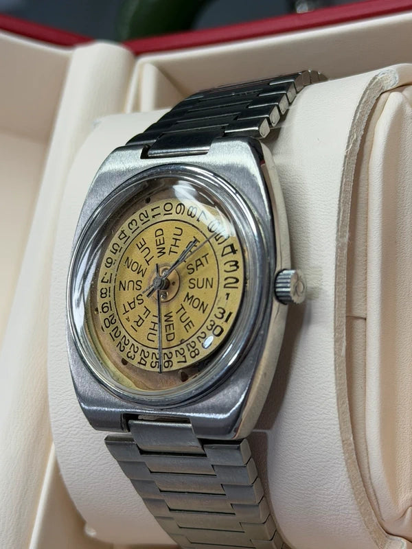 Omega Seamaster Automatic — Custom Dial-Off Configuration — photograph 3