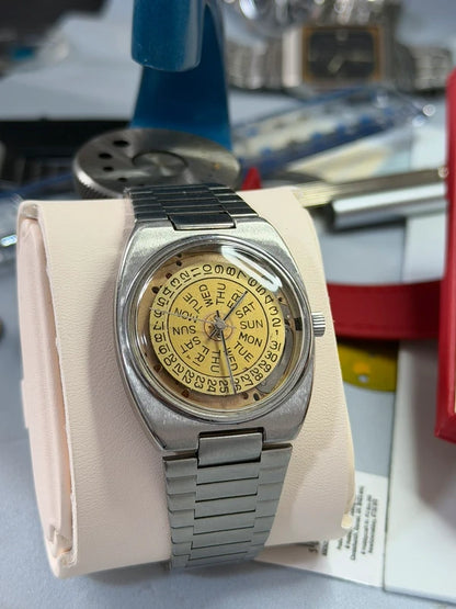 Omega Seamaster Automatic — Custom Dial-Off Configuration — photograph 5