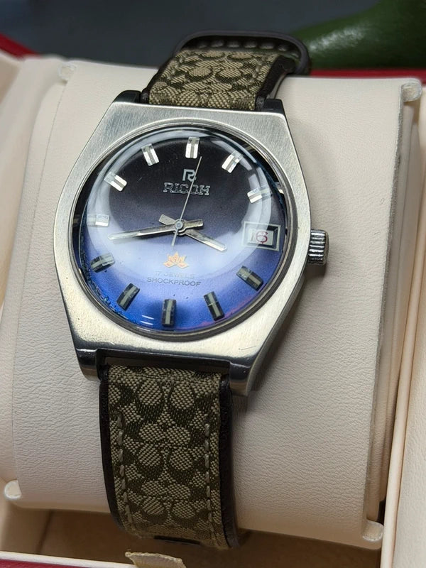 Ricoh Manual Wind — Two-Tone Dial, 34mm — photograph 1