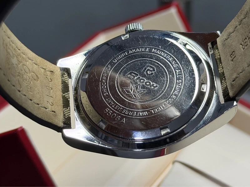 Ricoh Manual Wind — Two-Tone Dial, 34mm — photograph 4
