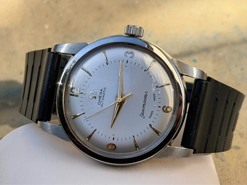 Omega Seamaster Automatic Calibre 501 — Repainted Silver Dial — photograph 4
