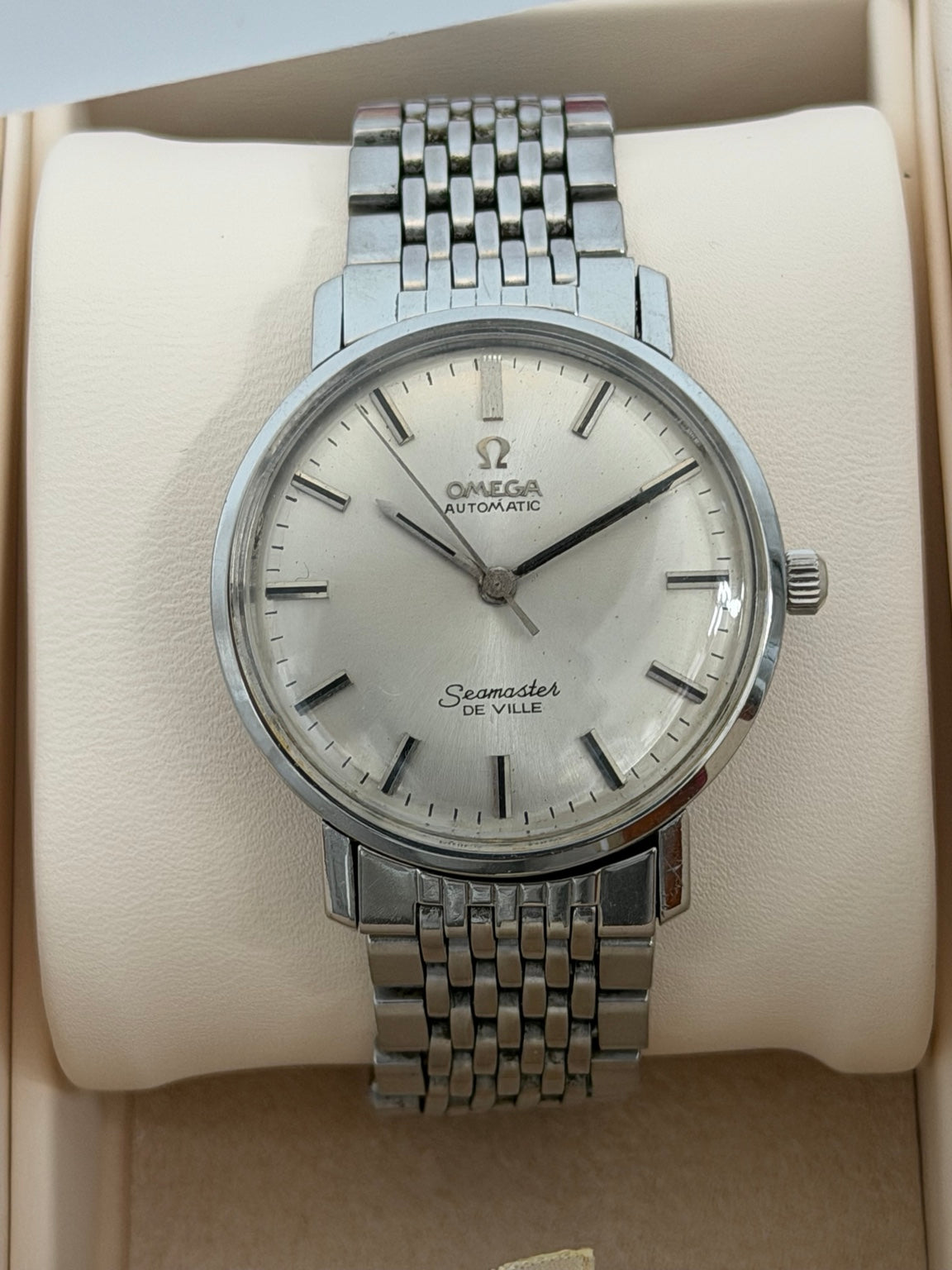 Omega Seamaster De Ville W0055 — original detail photograph