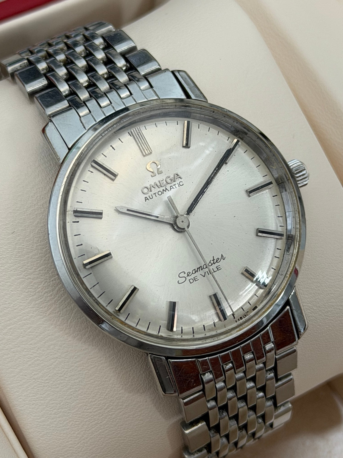 Omega Seamaster De Ville W0055 — original detail photograph