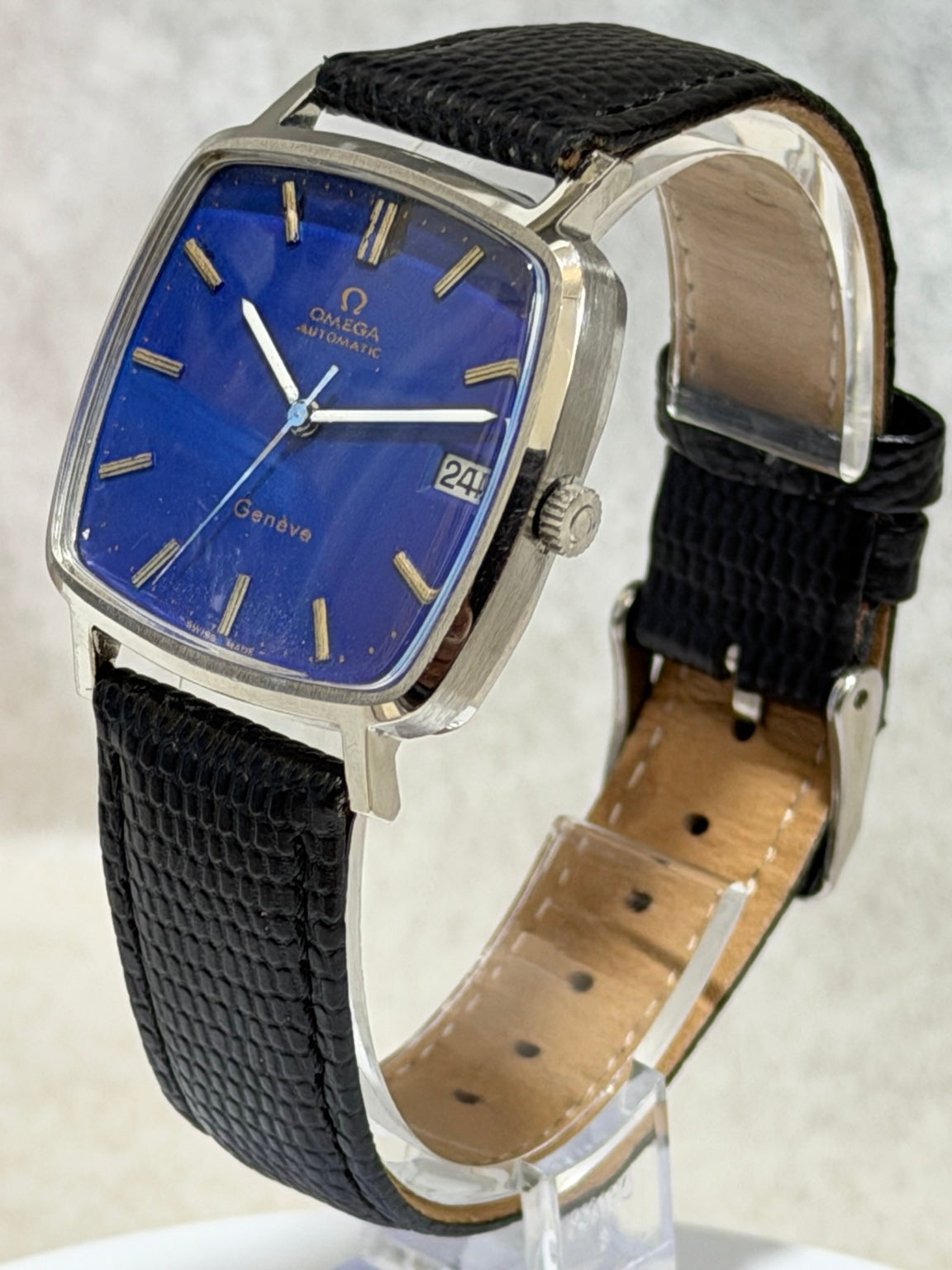 W0061 Omega Geneve blue repainted dial — original photograph 4