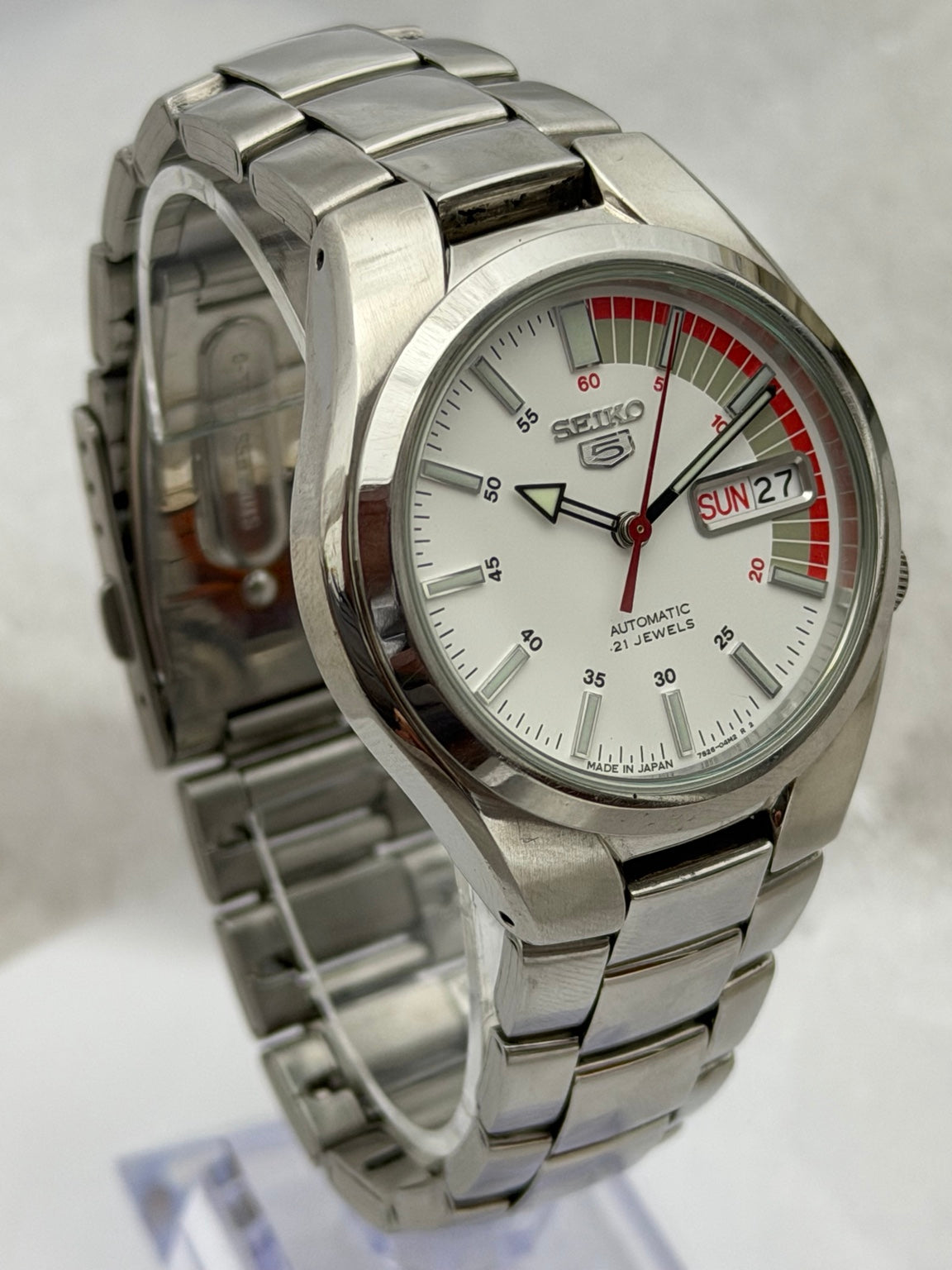 Original white Seiko photograph 8185