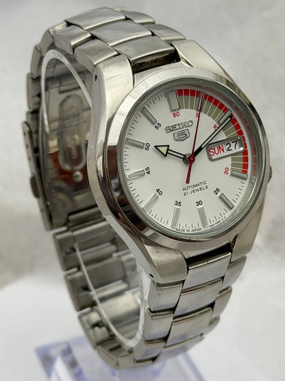 Original white Seiko photograph 8185
