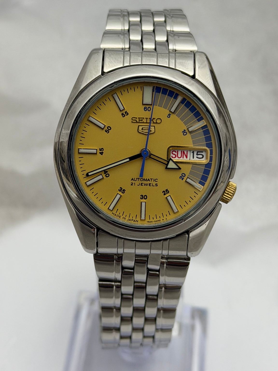Original yellow Seiko photograph 8171