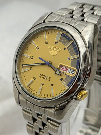 Original yellow Seiko photograph 8173