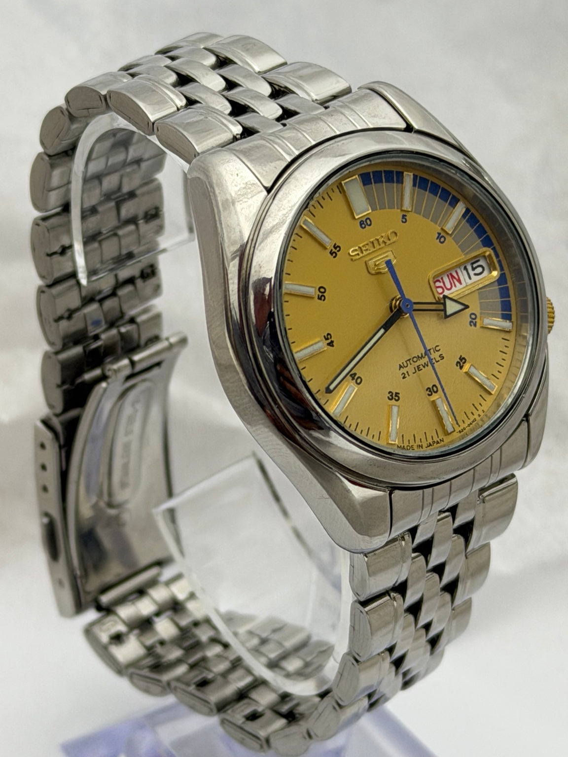 Original yellow Seiko photograph 8174